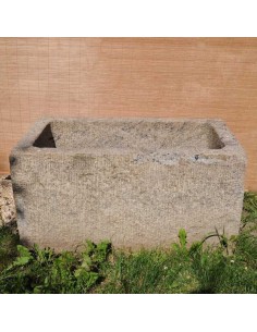 Bassin ancien en pierre -